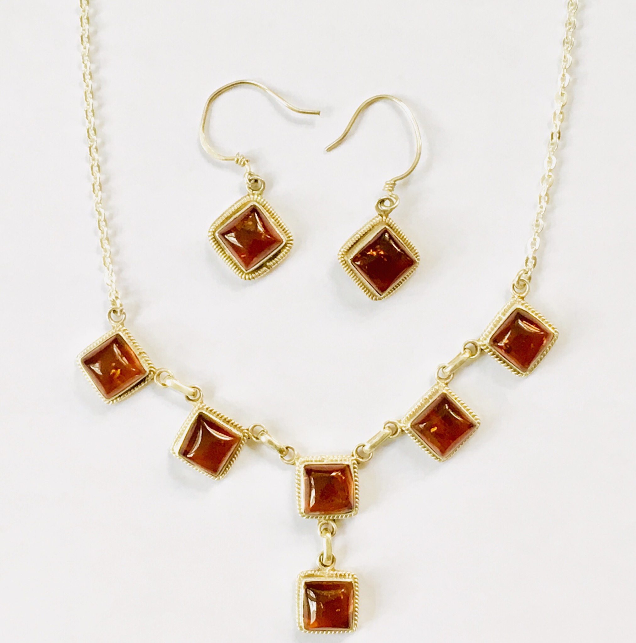 Amber Earrings \u0026 Necklace Set – Season 